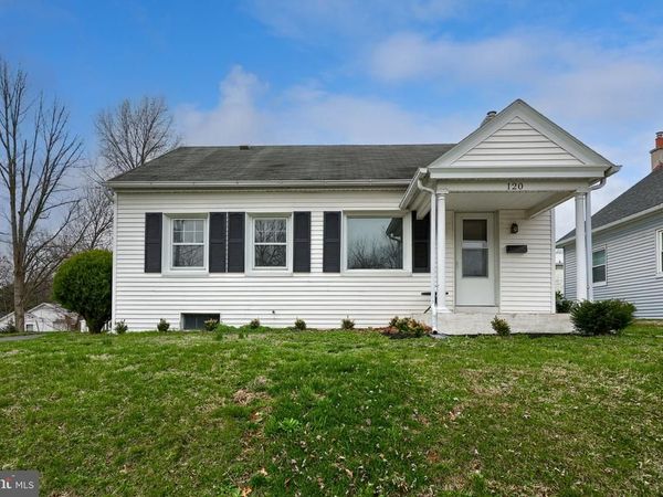 120 N LOCUST STREET , ELIZABETHTOWN, PA 17022
