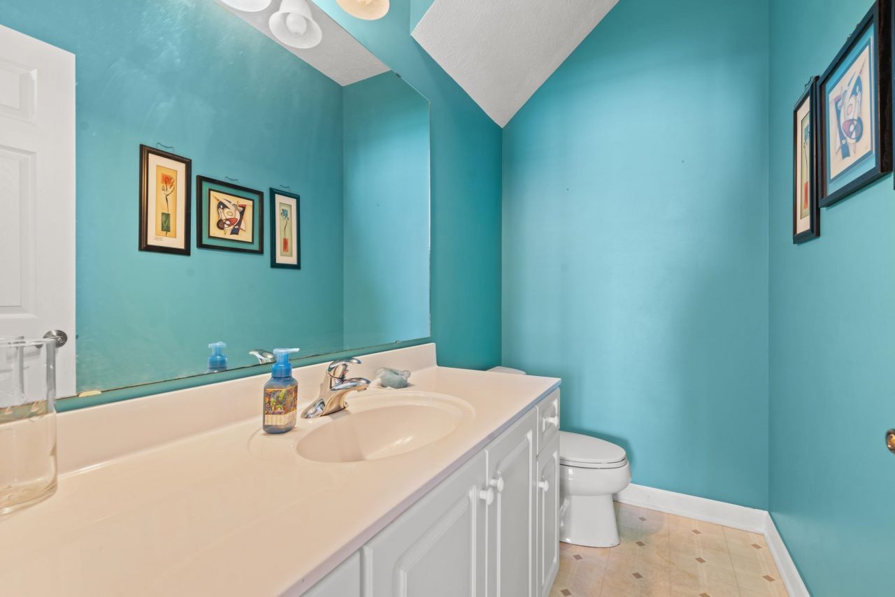 309 Meadowside Dr. Photo 22