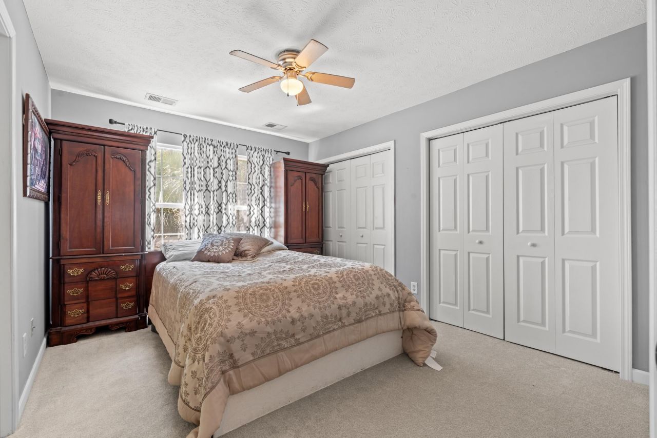 309 Meadowside Dr. Photo 32