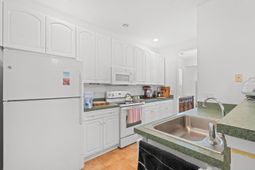 309 Meadowside Dr. photo 4