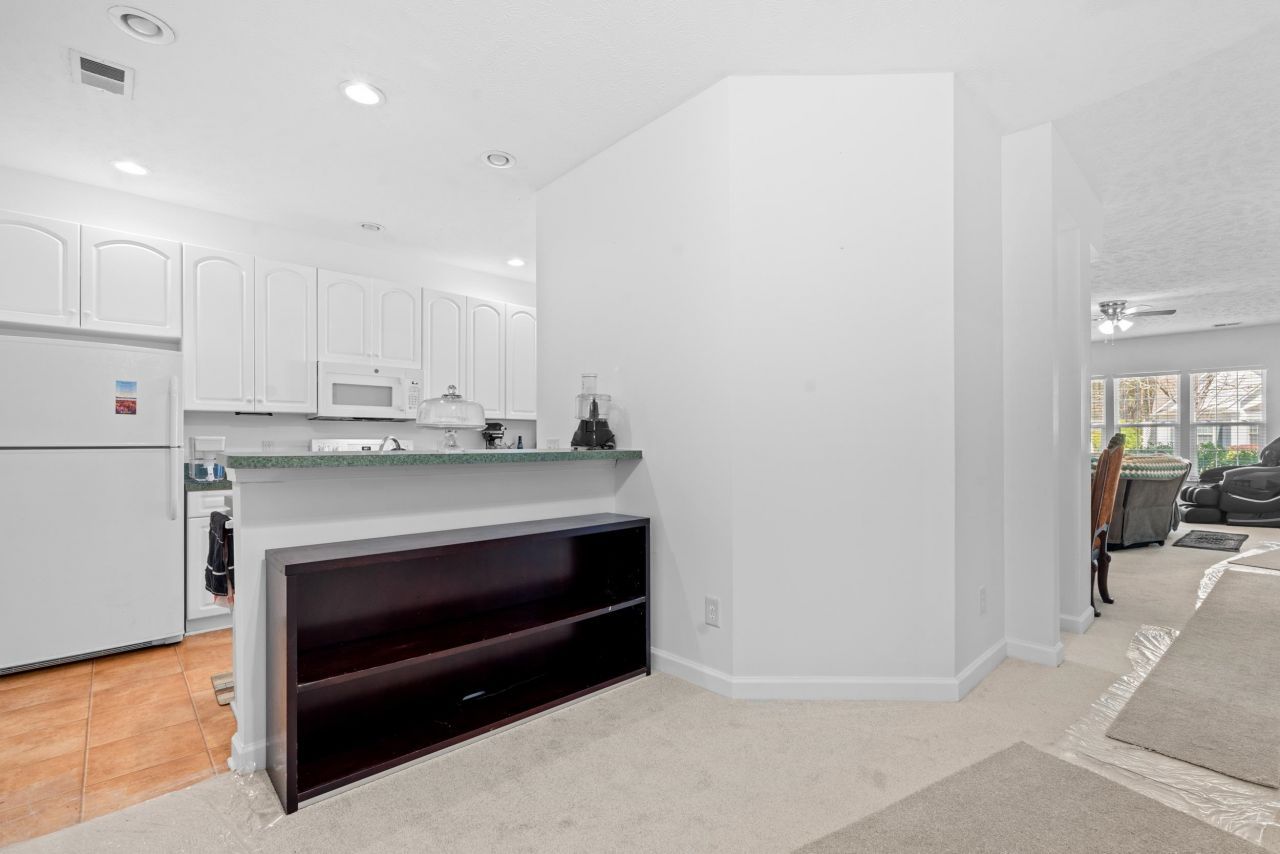 309 Meadowside Dr. Photo 7