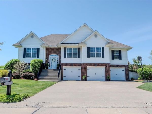 1613 Brookdale Drive, Atchison, KS 66002