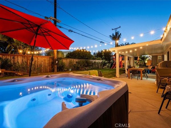 271 Rose Lane, Costa Mesa, CA 92627