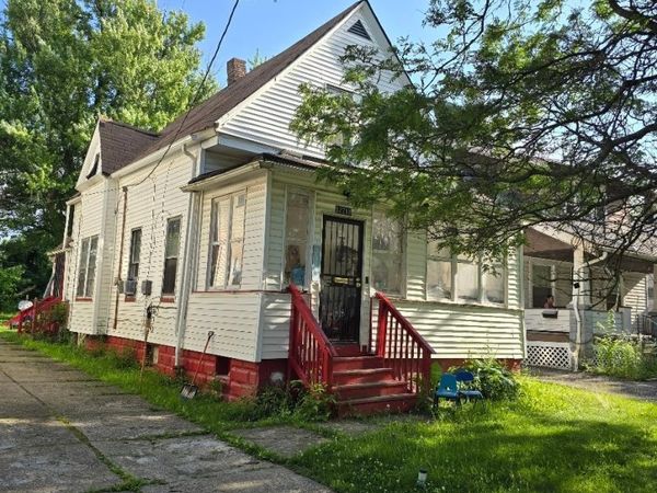 12718 Holborn Avenue, Cleveland, OH 44105