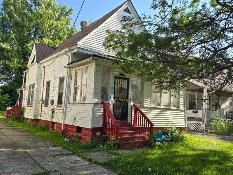 12718 Holborn Avenue, Cleveland, OH 44105 Photo 1