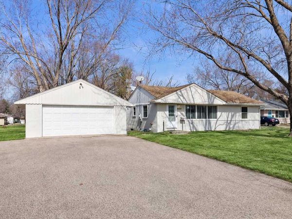 3708 W Old Shakopee Road, Bloomington, MN 55431