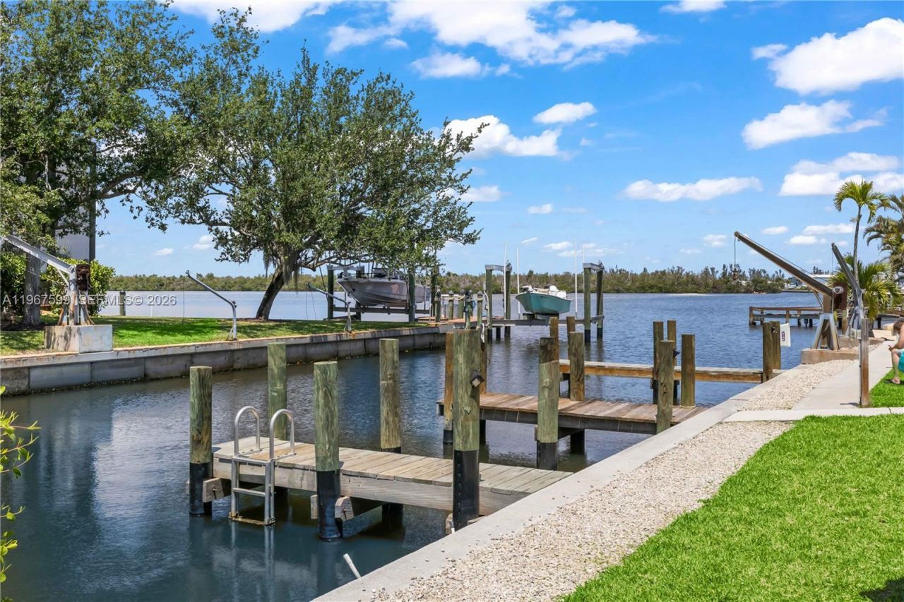 12200/12210 Shoreview Dr , Matlacha, FL 33993 Photo