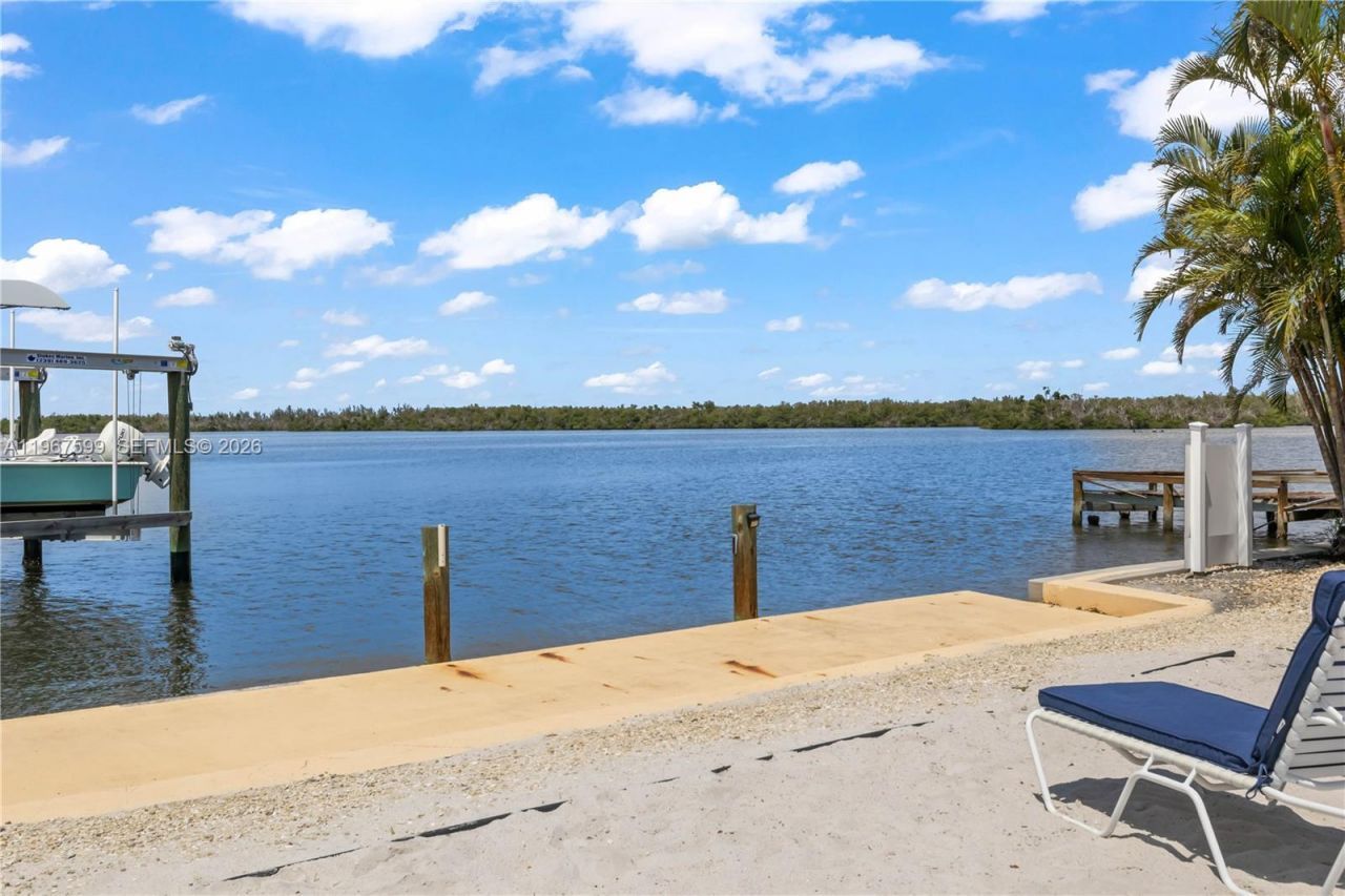 12200/12210 Shoreview Dr , Matlacha, FL 33993 Photo