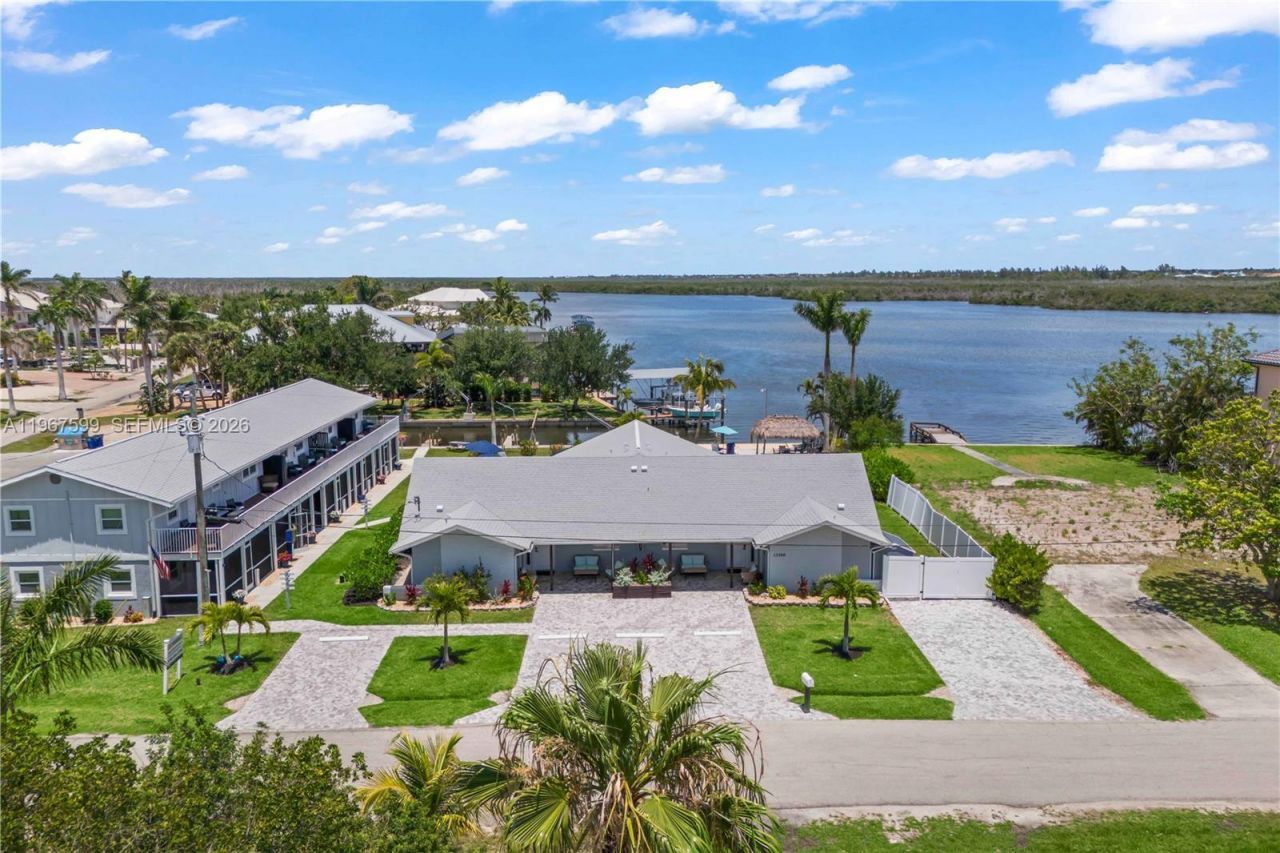 12200/12210 Shoreview Dr , Matlacha, FL 33993 Photo