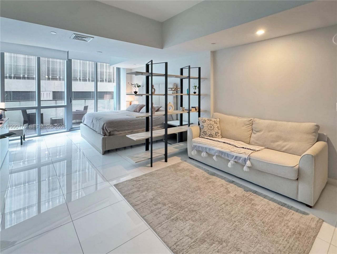 851 NE 1st Ave , Unit 302, Miami, FL 33132 Photo