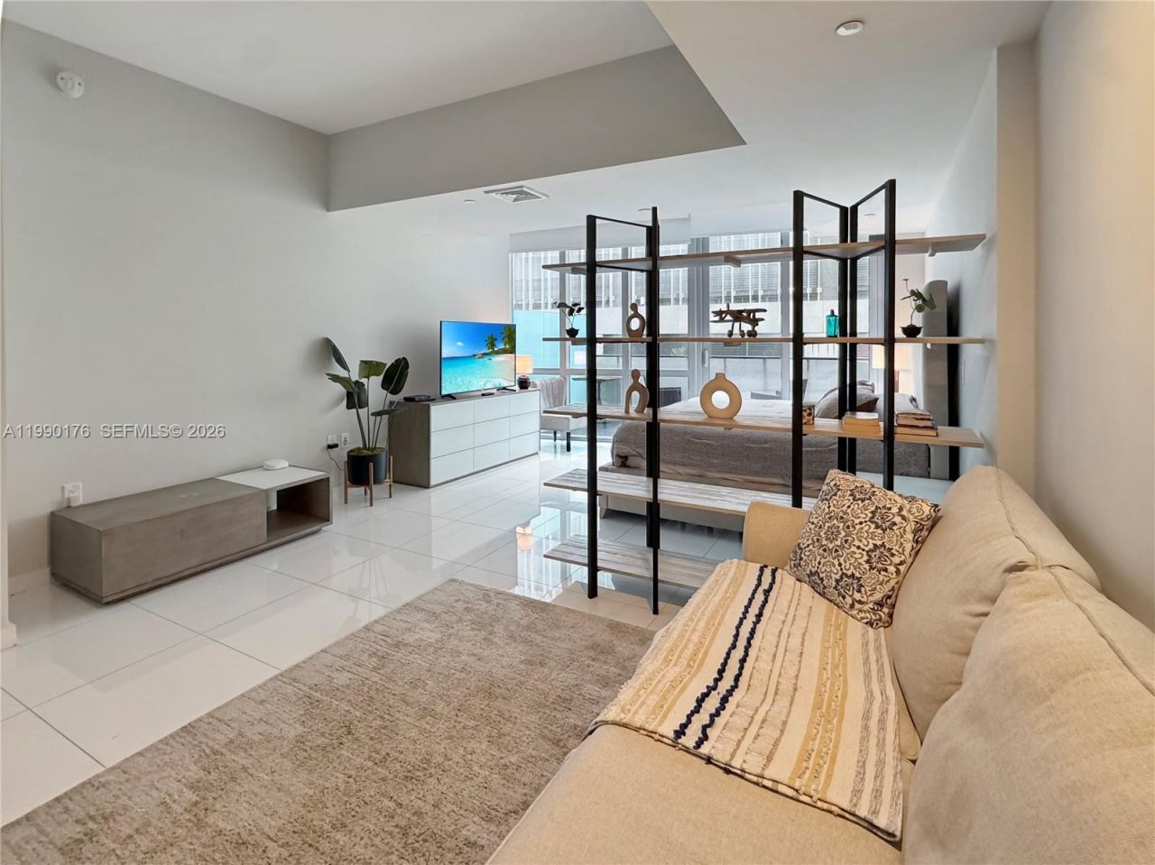 851 NE 1st Ave , Unit 302, Miami, FL 33132 Photo