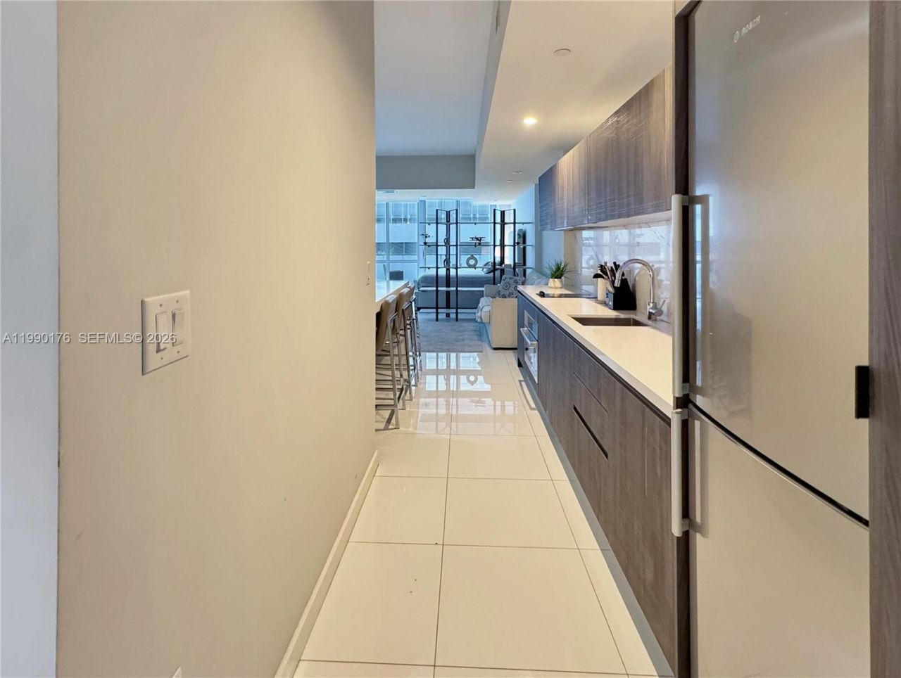 851 NE 1st Ave , Unit 302, Miami, FL 33132 Photo