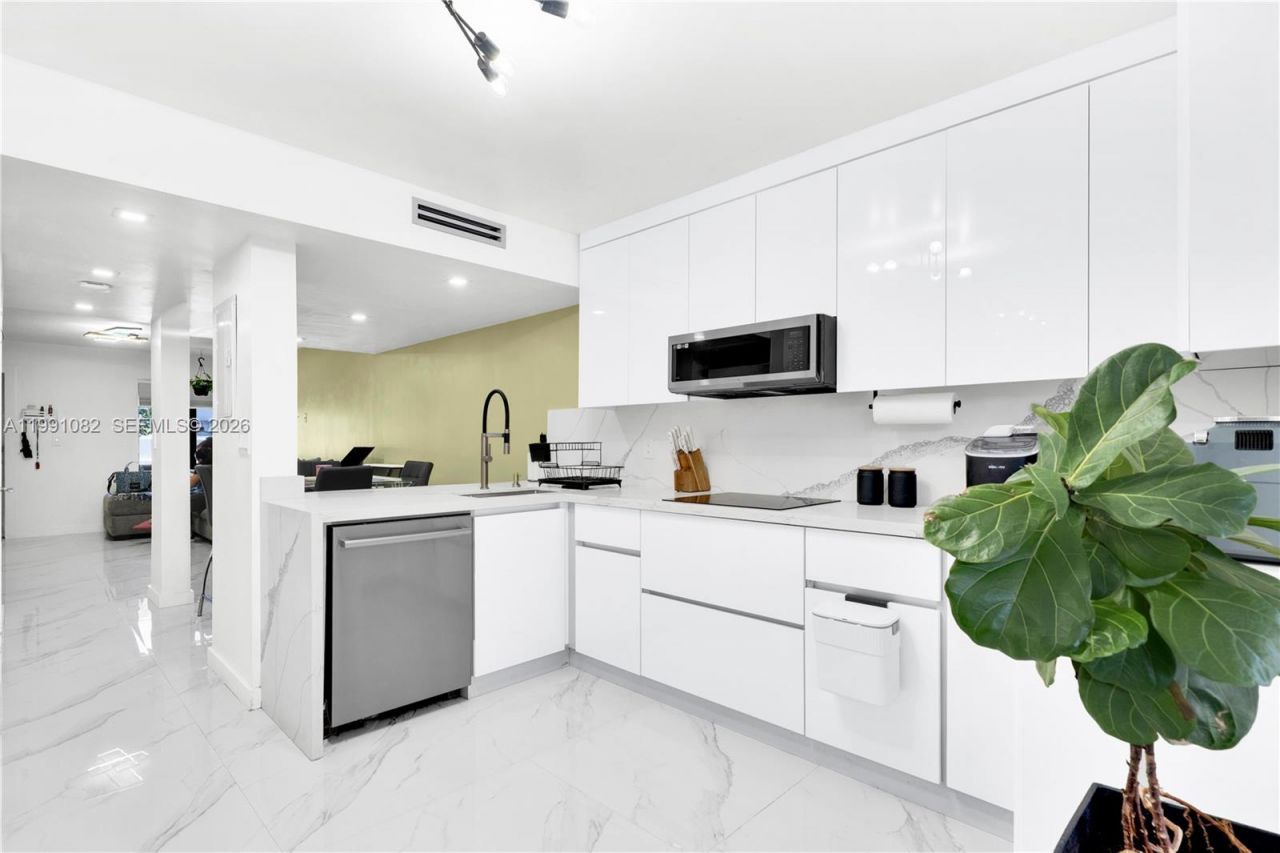 5362 W 24th Ave , Unit 117, Hialeah, FL 33016 Photo