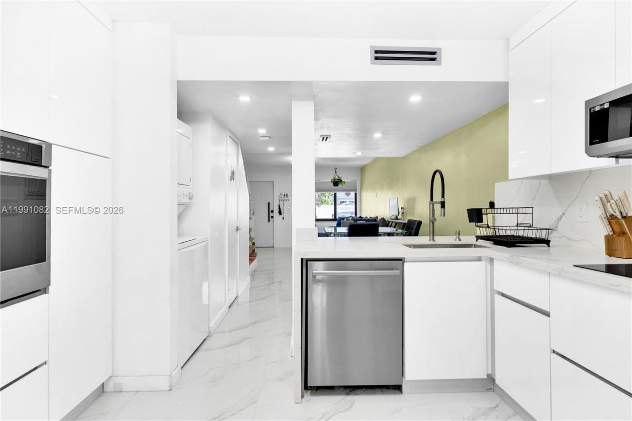 5362 W 24th Ave , Unit 117, Hialeah, FL 33016 Photo