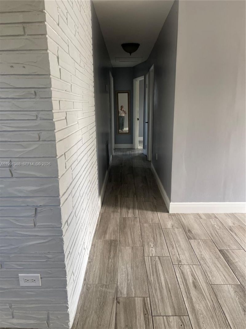 1950 SW 68th Way , Miramar, FL 33023 Photo