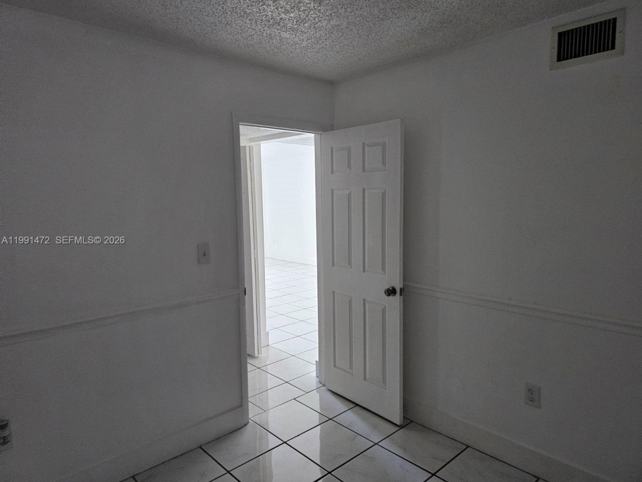 10090 NW 80th Ct , Unit 1350, Hialeah Gardens, FL 33016 Photo