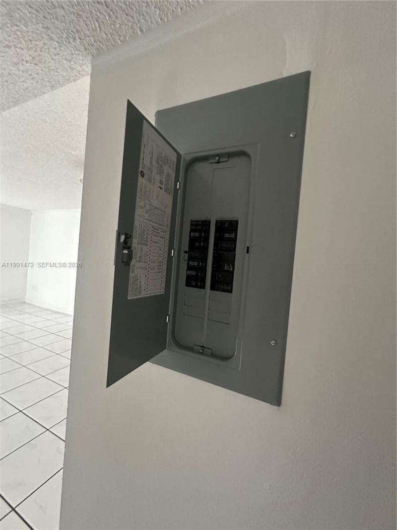 10090 NW 80th Ct , Unit 1350, Hialeah Gardens, FL 33016 Photo