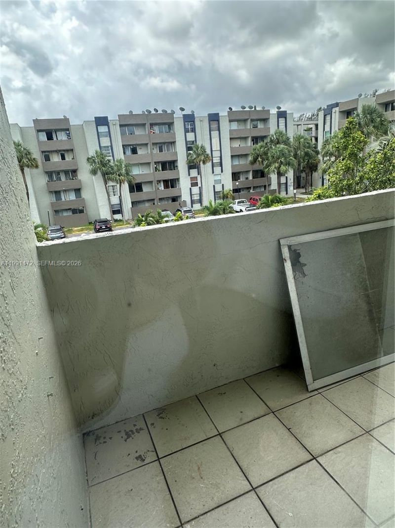 10090 NW 80th Ct , Unit 1350, Hialeah Gardens, FL 33016 Photo