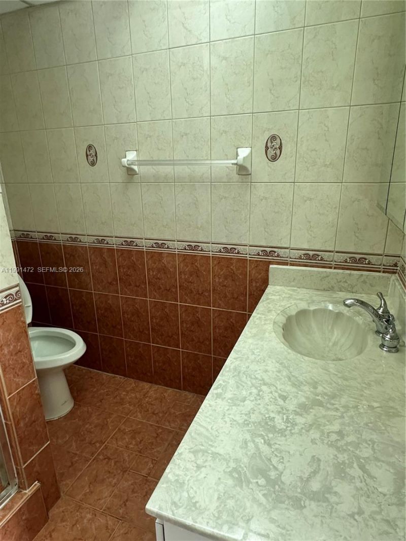 10090 NW 80th Ct , Unit 1350, Hialeah Gardens, FL 33016 Photo