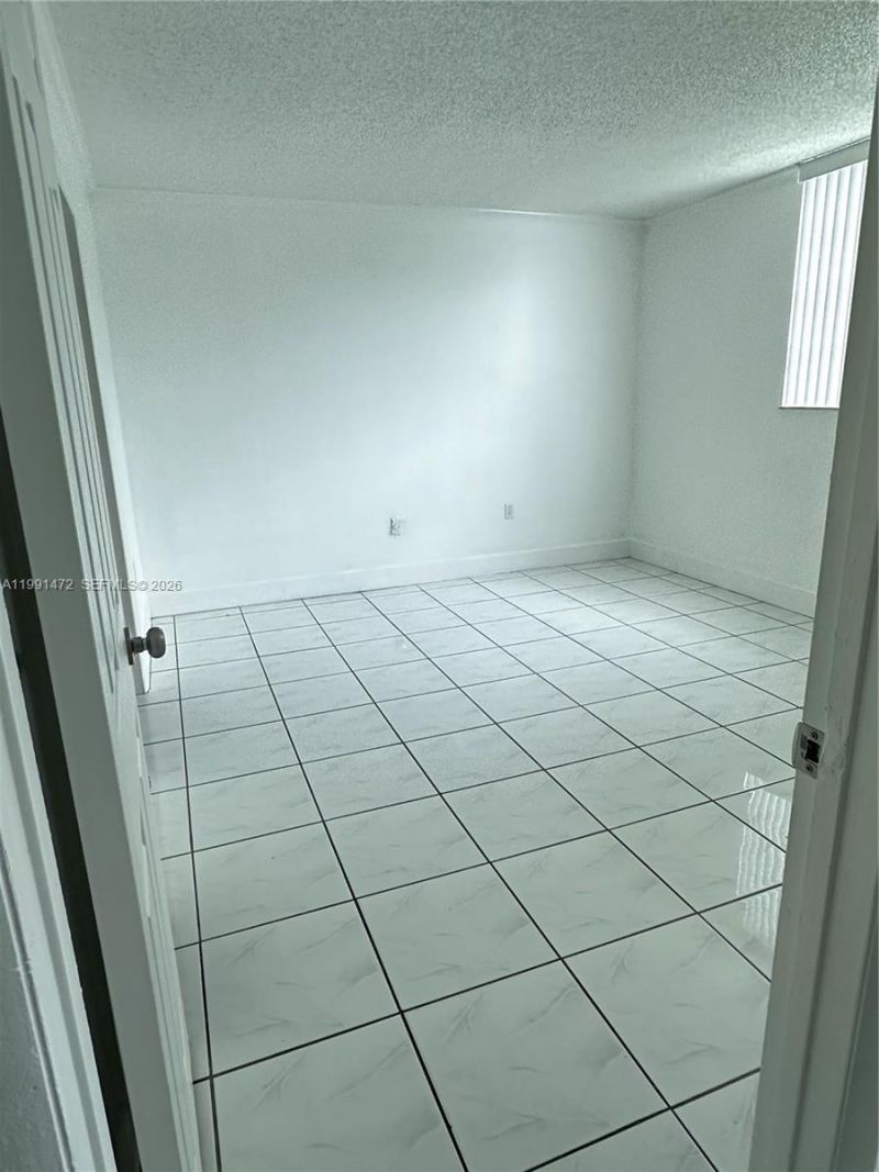 10090 NW 80th Ct , Unit 1350, Hialeah Gardens, FL 33016 Photo