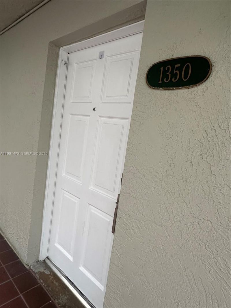10090 NW 80th Ct , Unit 1350, Hialeah Gardens, FL 33016 Photo