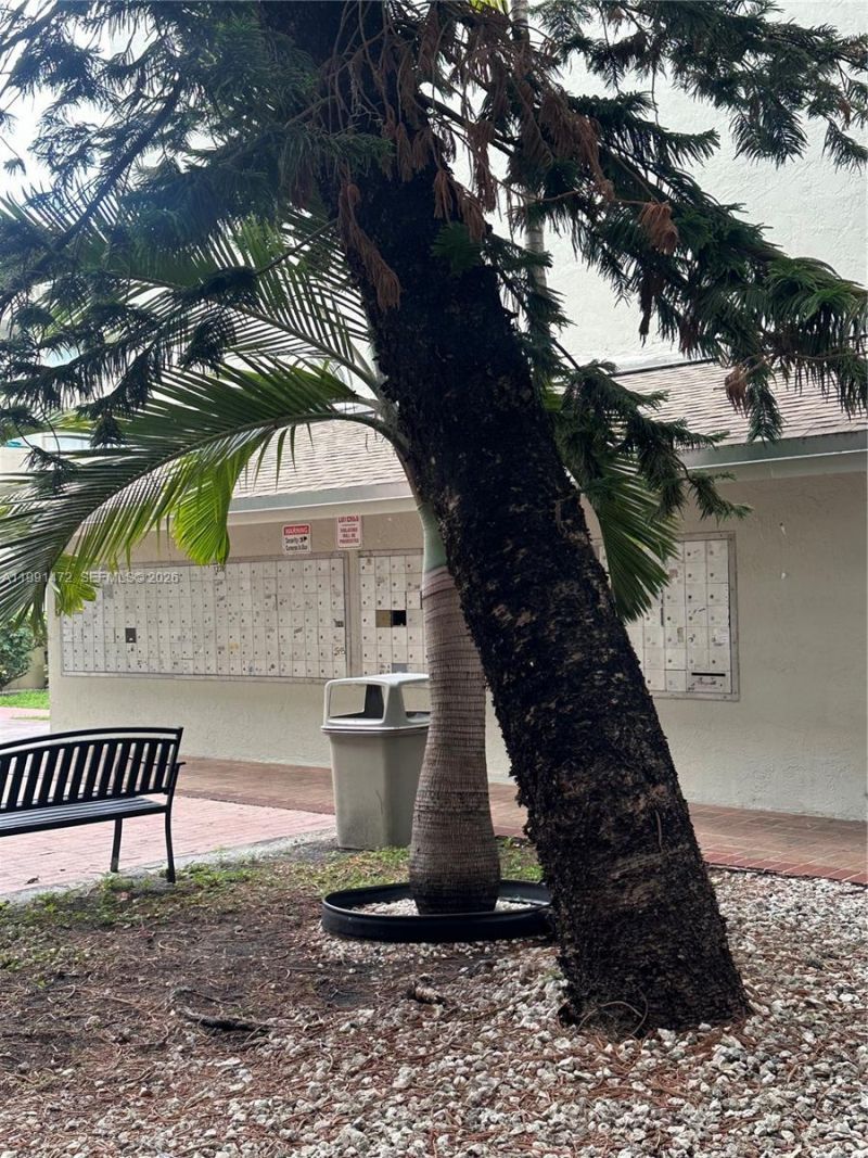 10090 NW 80th Ct , Unit 1350, Hialeah Gardens, FL 33016 Photo