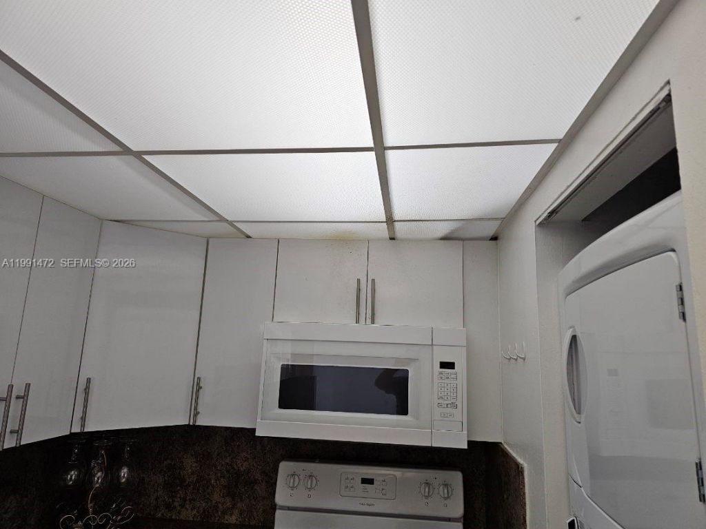 10090 NW 80th Ct , Unit 1350, Hialeah Gardens, FL 33016 Photo