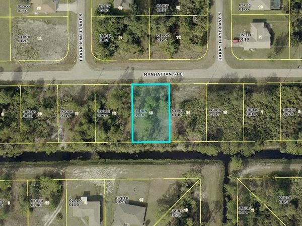 726 E Manhattan St. , Lehigh Acres, FL 33974