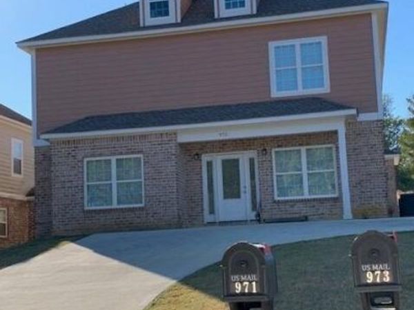 971-975 Muirfield Dr, Starkville, MS 39759