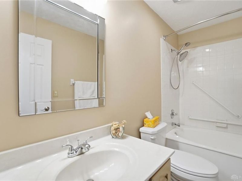 1427 Weatherfield Court, Centerville, OH 45459 Photo 14