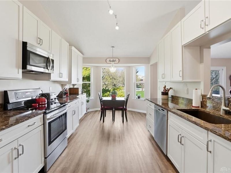 1427 Weatherfield Court, Centerville, OH 45459 Photo 17