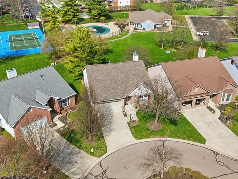 1427 Weatherfield Court, Centerville, OH 45459 Photo 2