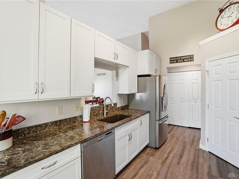 1427 Weatherfield Court, Centerville, OH 45459 Photo 21