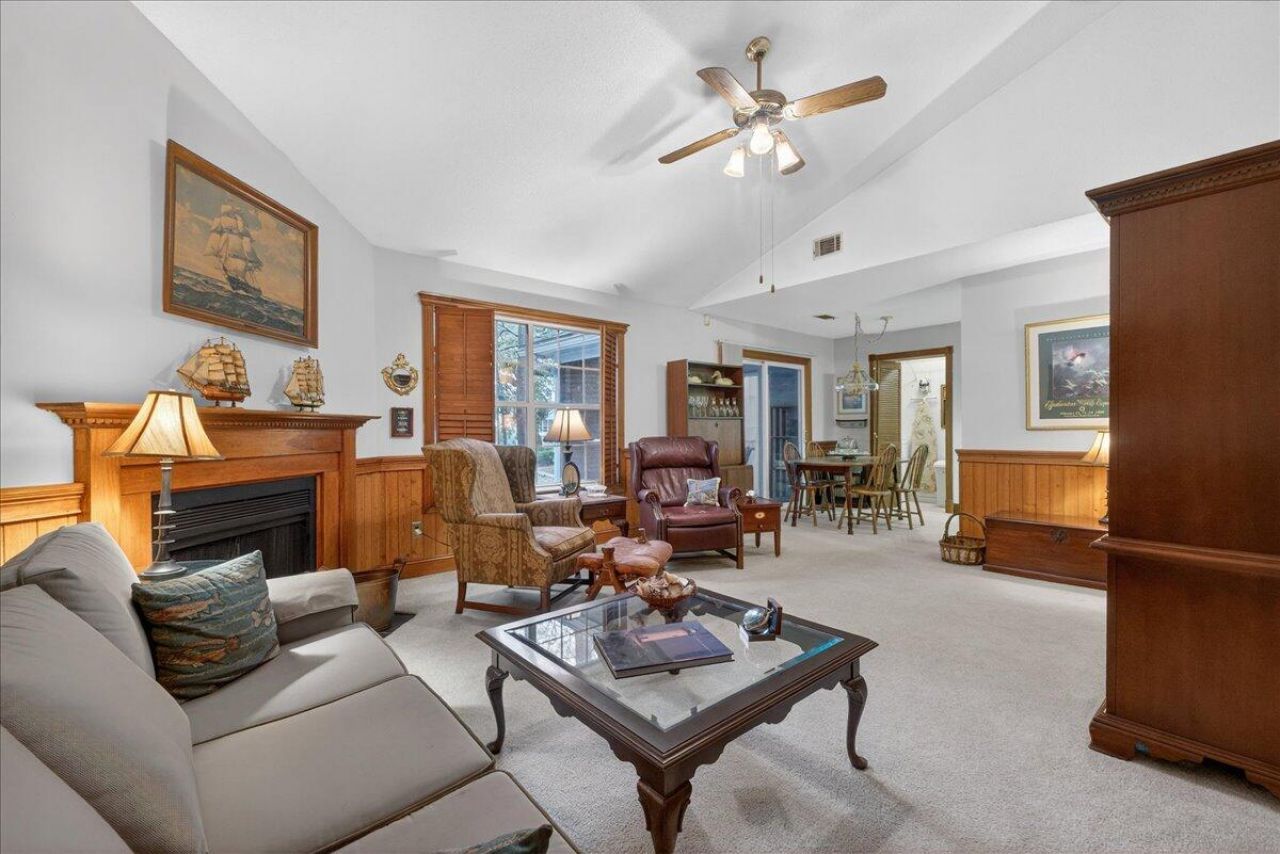 2011 Coldspring Drive Photo 10