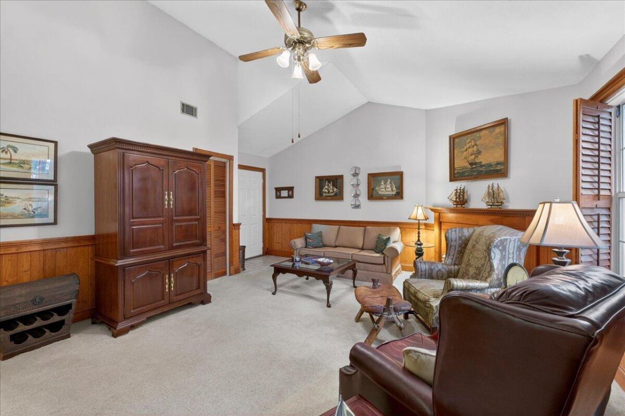 2011 Coldspring Drive Photo 14