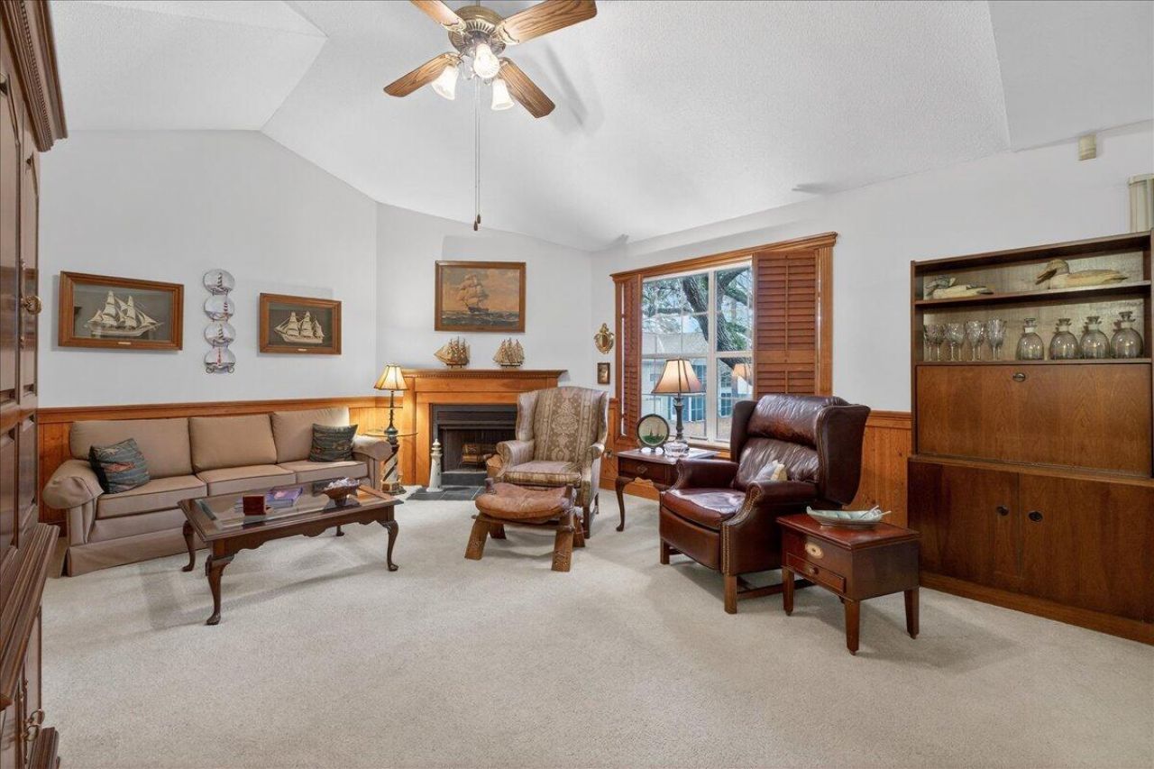 2011 Coldspring Drive Photo 15