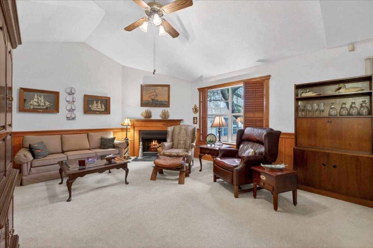 2011 Coldspring Drive Photo 16