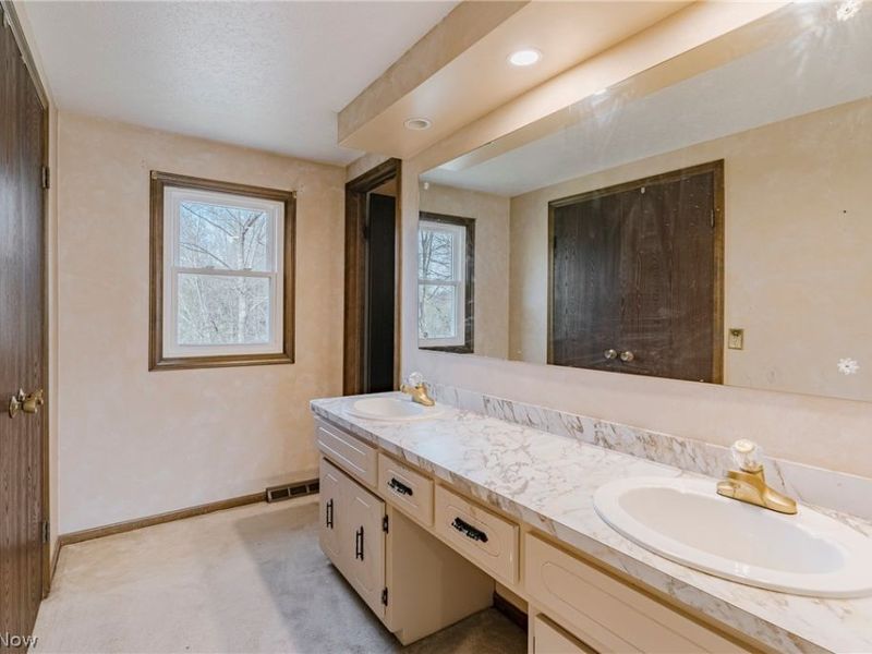 5875 Deepwood Trail, Solon, OH 44139 Photo 24