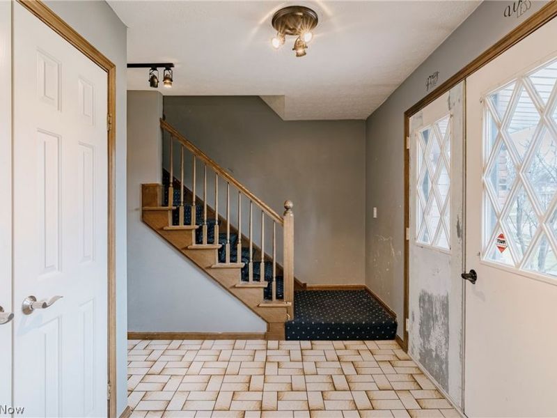 5875 Deepwood Trail, Solon, OH 44139 Photo 3