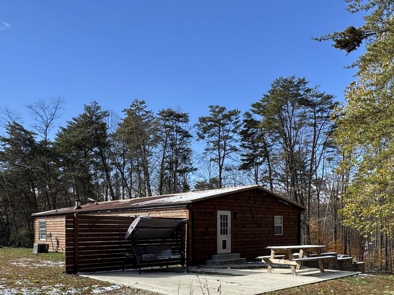 18670 Griffith Road, Logan, OH 43138 Photo 3