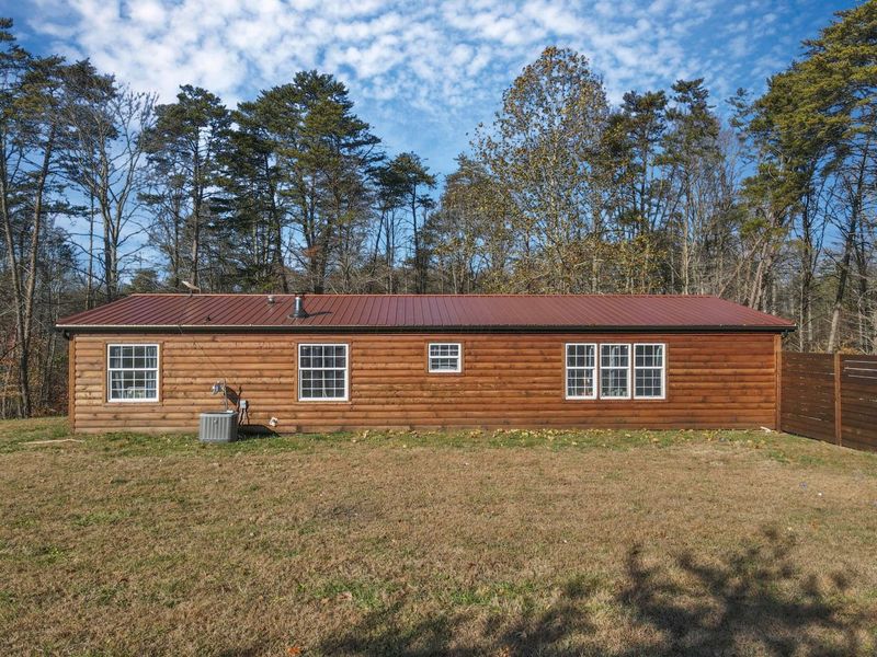 18670 Griffith Road, Logan, OH 43138 Photo 4