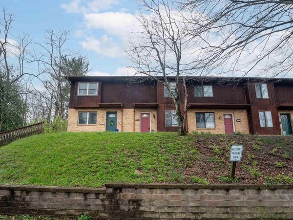 135 Lough Street, Westover, WV 26501