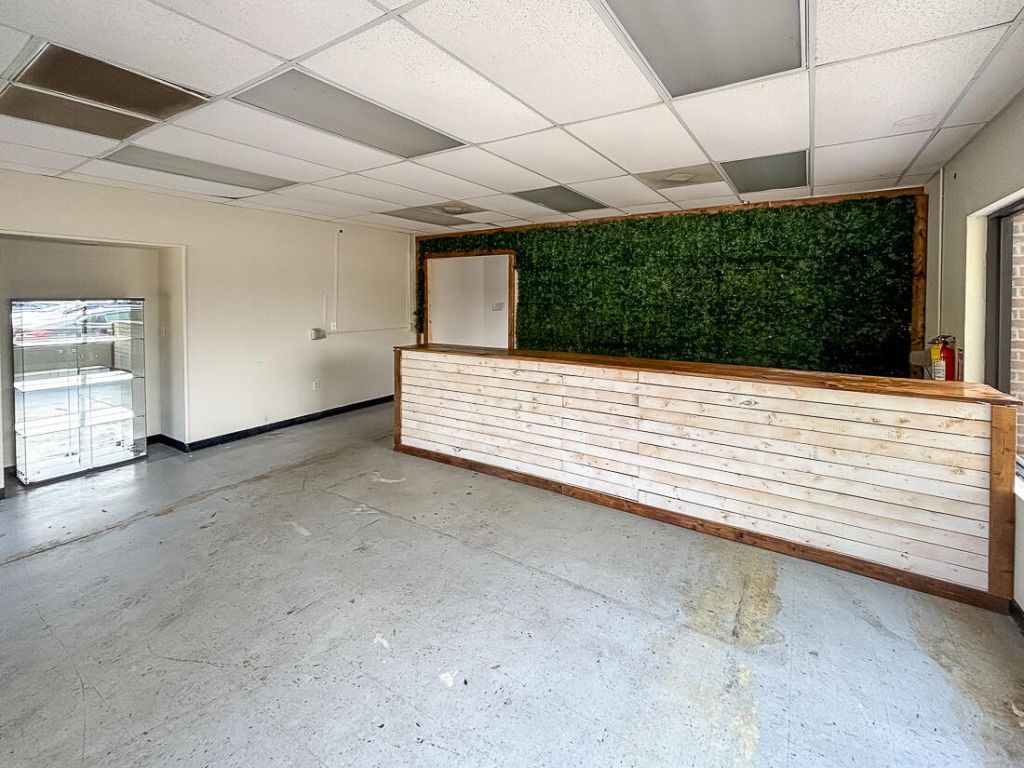 5117 Dorchester Road Photo 10
