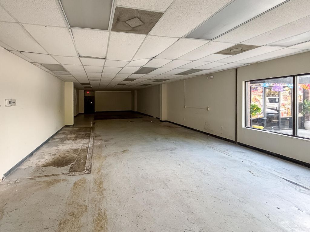 5117 Dorchester Road Photo 9