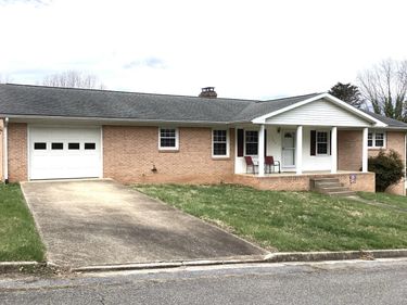 105 Poplar Ave , Buena Vista, VA 24416