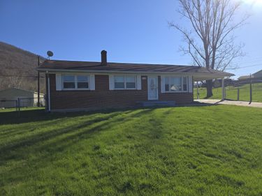 414 Center Ct , Covington, VA 24426