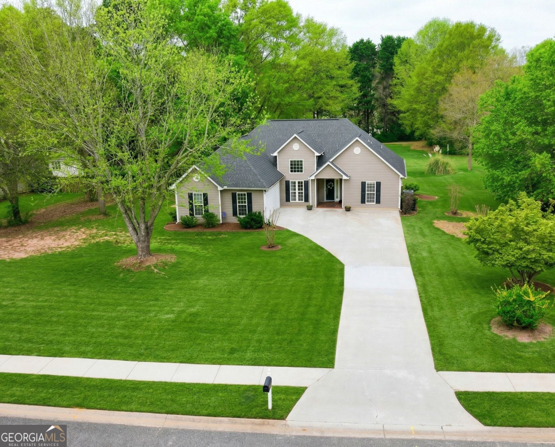 70 Mosswood Court, Newnan, GA 30265 Main Photo