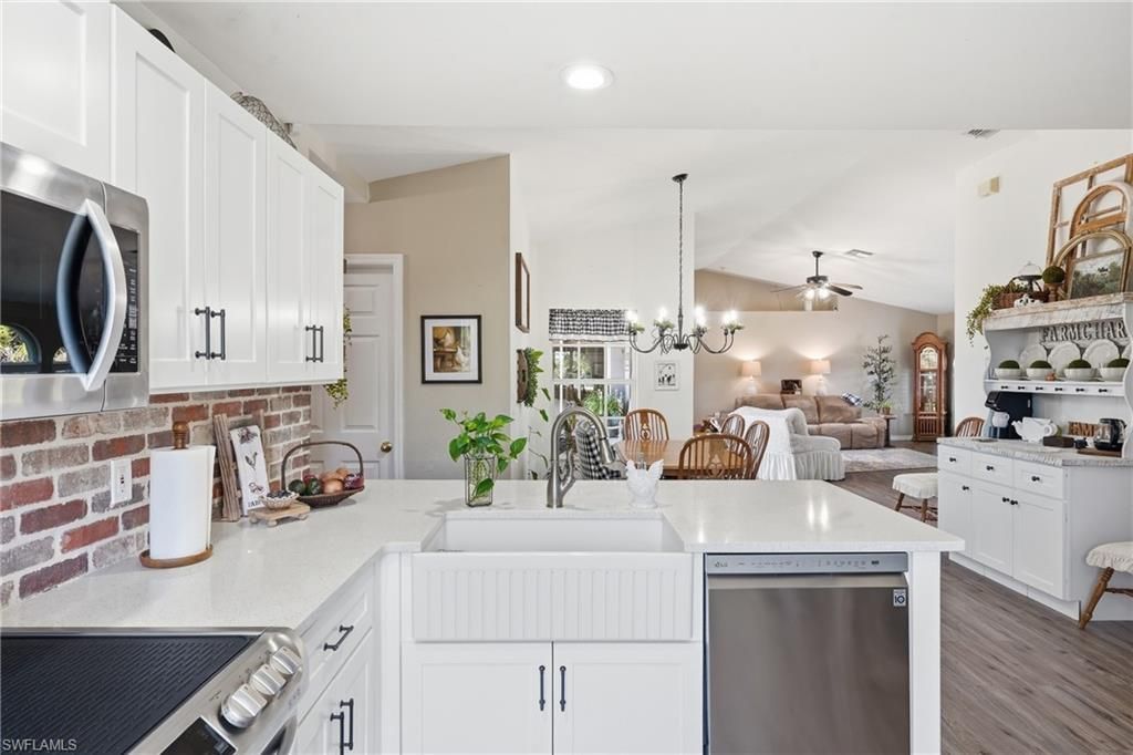 2988 29th Ave Ne, Naples, FL 34120 Photo