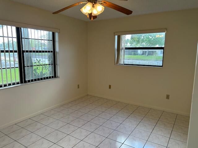 145 Lake Nancy Lane, Unit 125, West Palm Beach, FL 33411 Photo