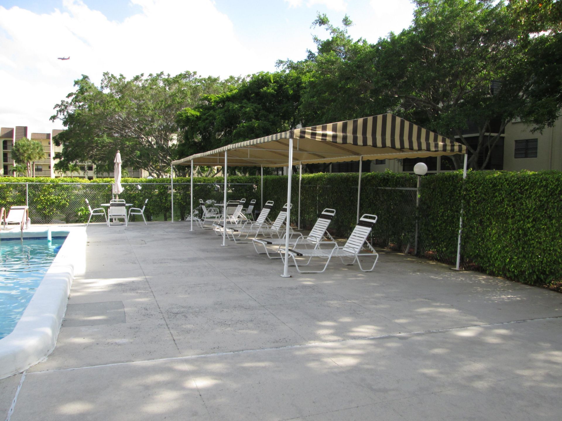 145 Lake Nancy Lane, Unit 125, West Palm Beach, FL 33411 Photo